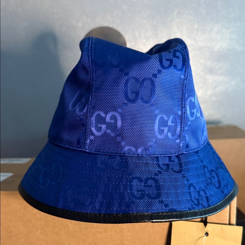Gucci Royal Blue Bucket Hat with Black Patch - Picture 6 of 16